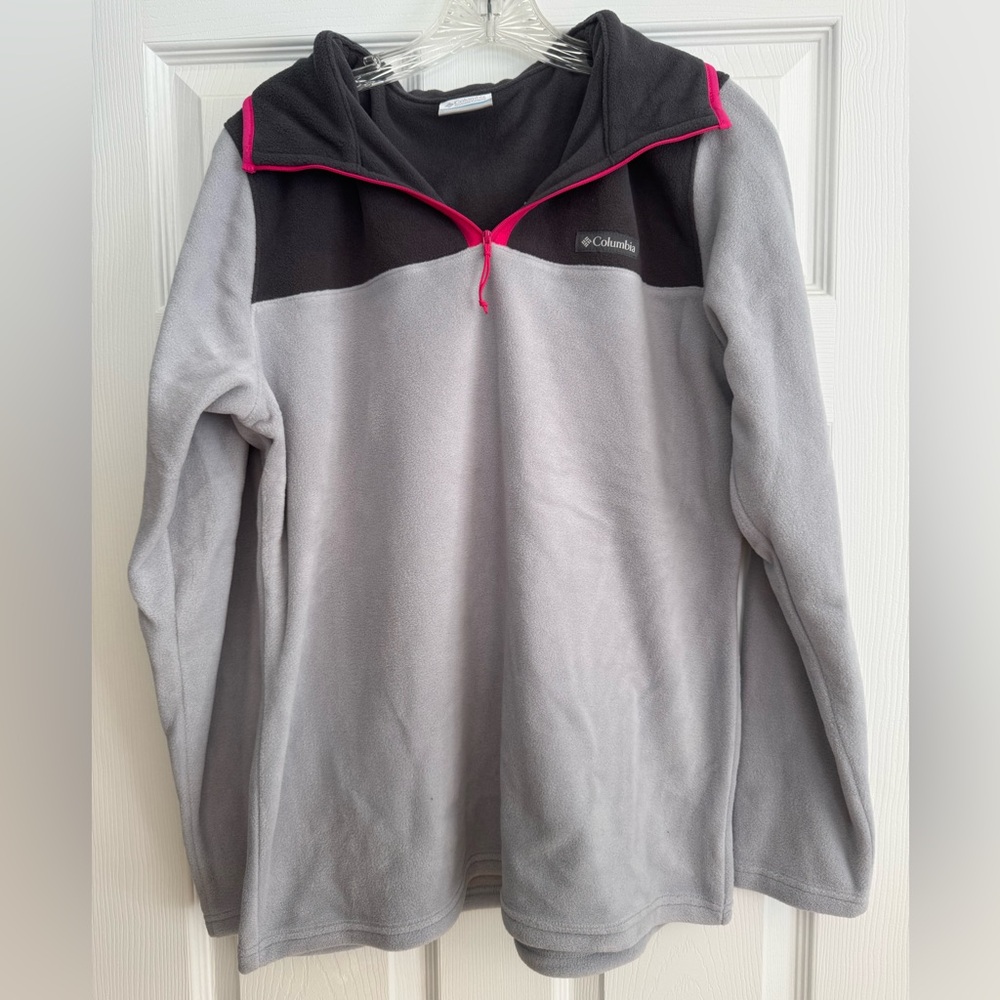 Columbia Gray and Black Fleece Pullover